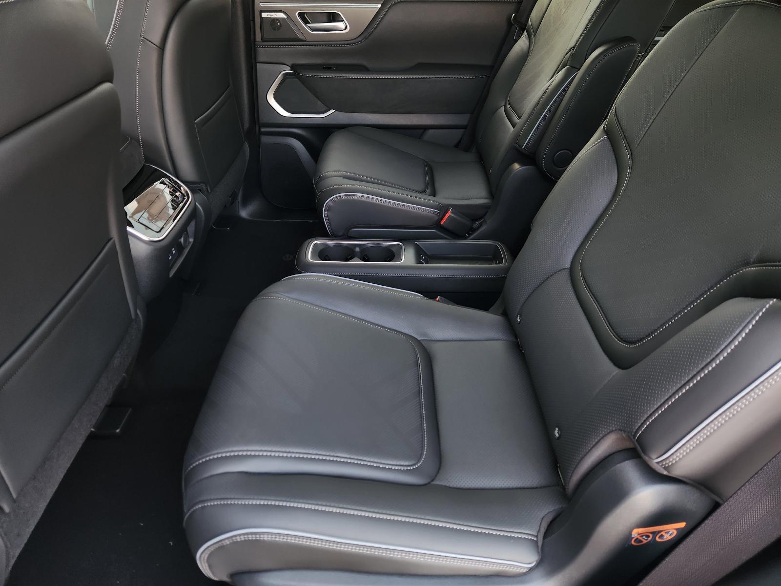 2025 INFINITI QX80 Vehicle Photo in Fort Worth, TX 76132