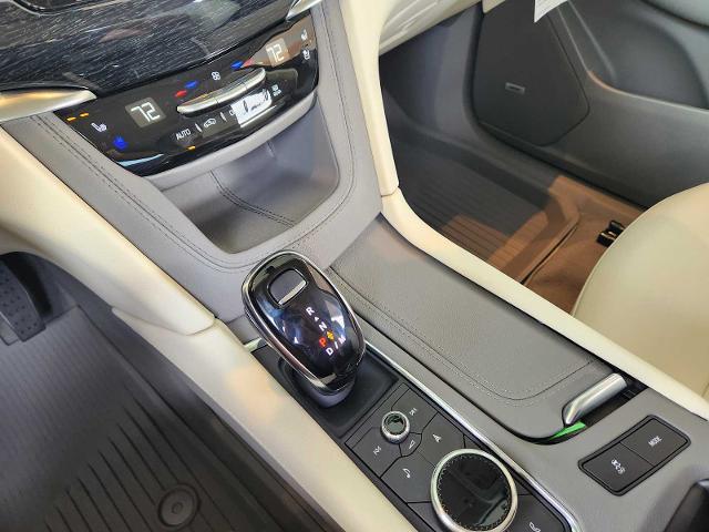 2025 Cadillac XT6 Vehicle Photo in HOUSTON, TX 77079