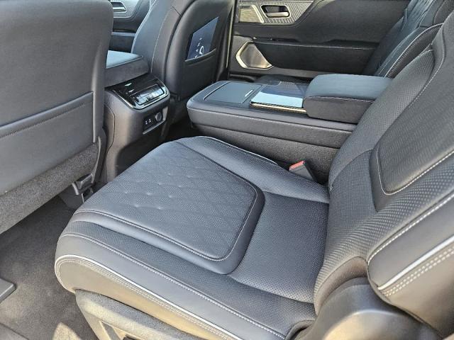 2025 INFINITI QX80 Vehicle Photo in Fort Worth, TX 76132