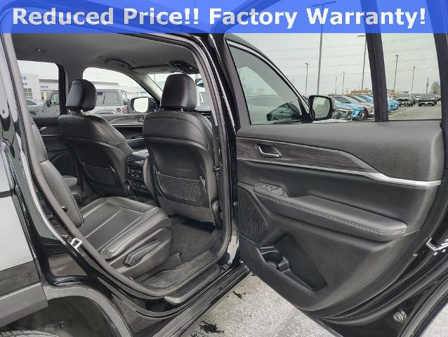 2023 Jeep Grand Cherokee L Vehicle Photo in GREEN BAY, WI 54304-5303