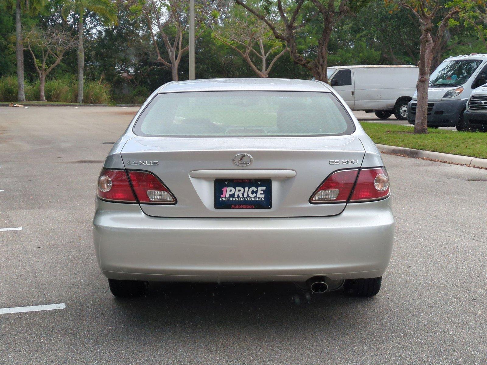 2002 Lexus ES 300 Vehicle Photo in West Palm Beach, FL 33417