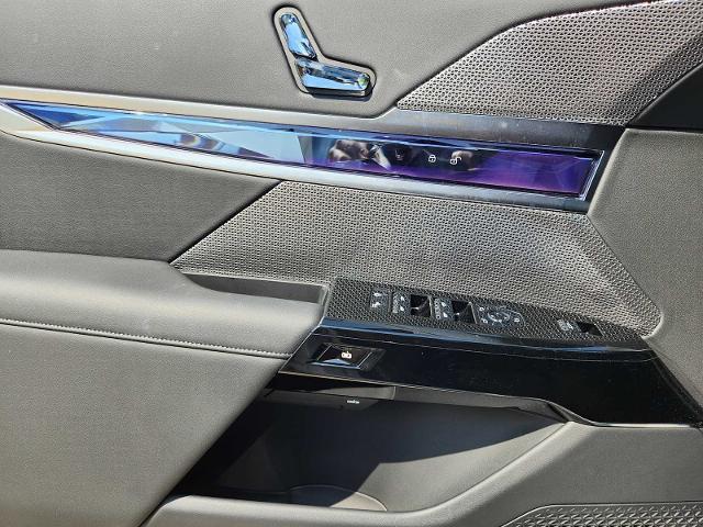2024 BMW 740i xDrive Vehicle Photo in PLANO, TX 75024