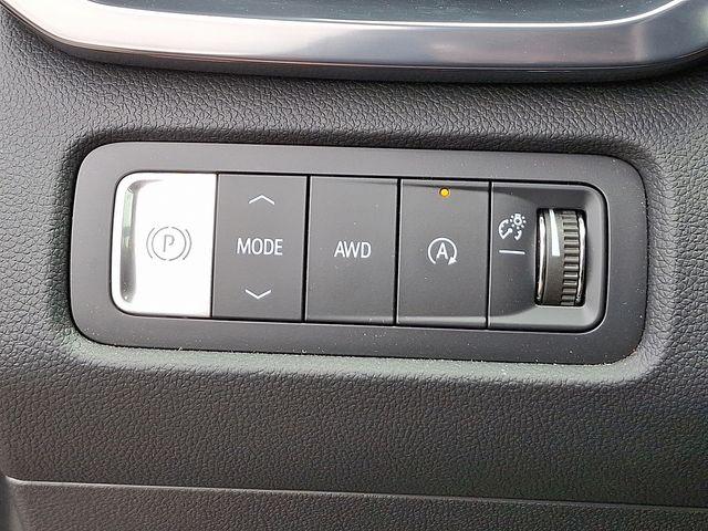 2024 GMC Acadia Vehicle Photo in DANBURY, CT 06810-5034