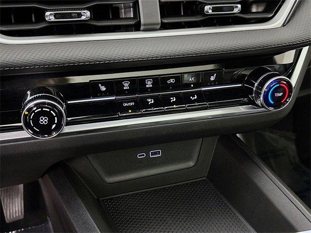 2025 Chevrolet Equinox Vehicle Photo in PUYALLUP, WA 98371-4149