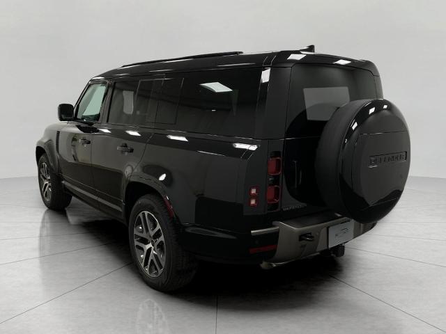 2025 Defender Vehicle Photo in Appleton, WI 54913