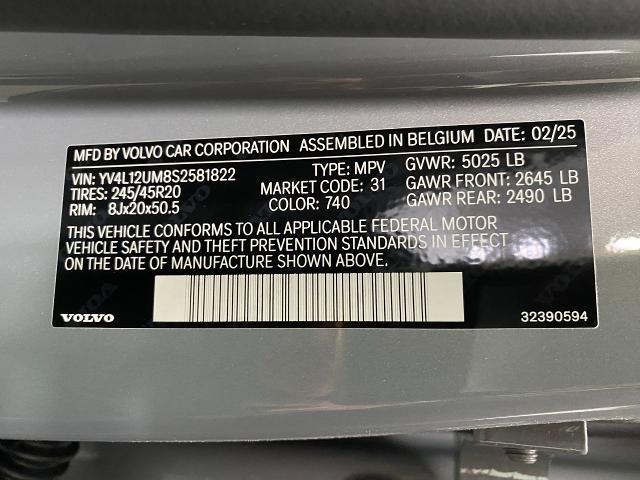 2025 Volvo XC40 Vehicle Photo in Appleton, WI 54913
