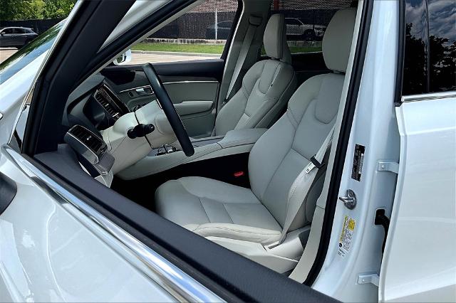 2024 Volvo XC90 Vehicle Photo in Houston, TX 77007