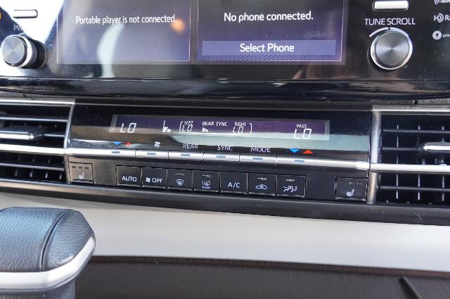 2021 Toyota Sienna Vehicle Photo in Riverdale, UT 84405