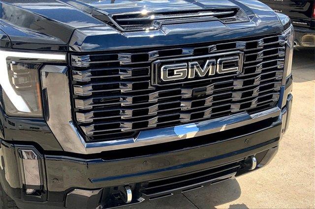 2024 GMC Sierra 2500 HD Vehicle Photo in TOPEKA, KS 66609-0000