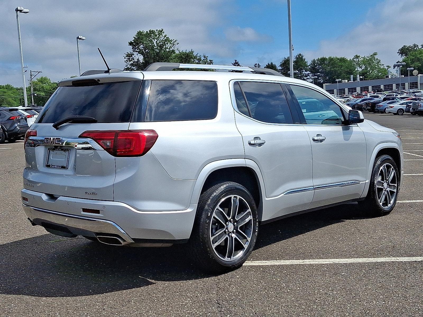 2017 GMC Acadia Vehicle Photo in Trevose, PA 19053