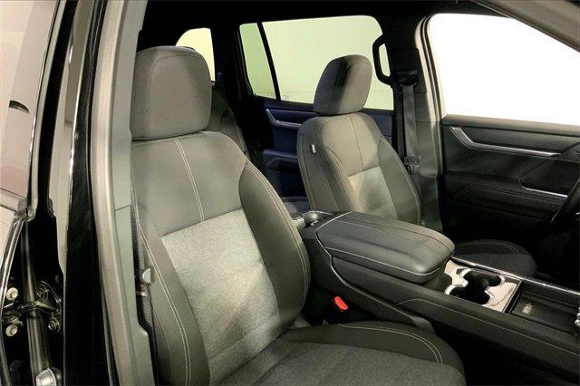 2025 GMC Acadia Vehicle Photo in KANSAS CITY, MO 64114-4545