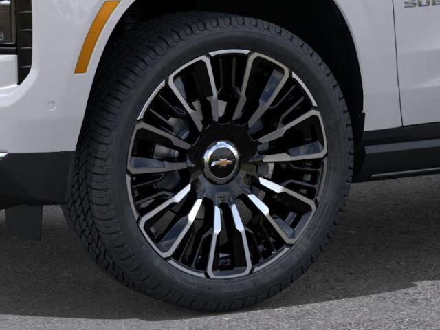2025 Chevrolet Suburban Vehicle Photo in KANSAS CITY, MO 64114-4502