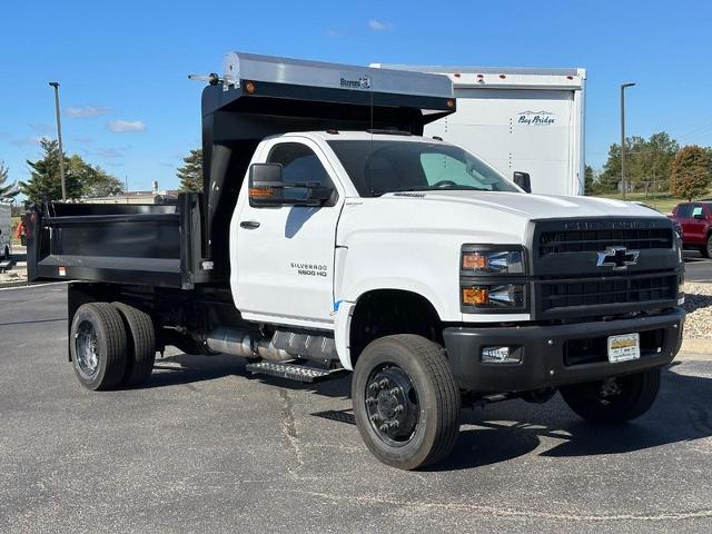 2024 Chevrolet Silverado 5500 HD Vehicle Photo in COLUMBIA, MO 65203-3903