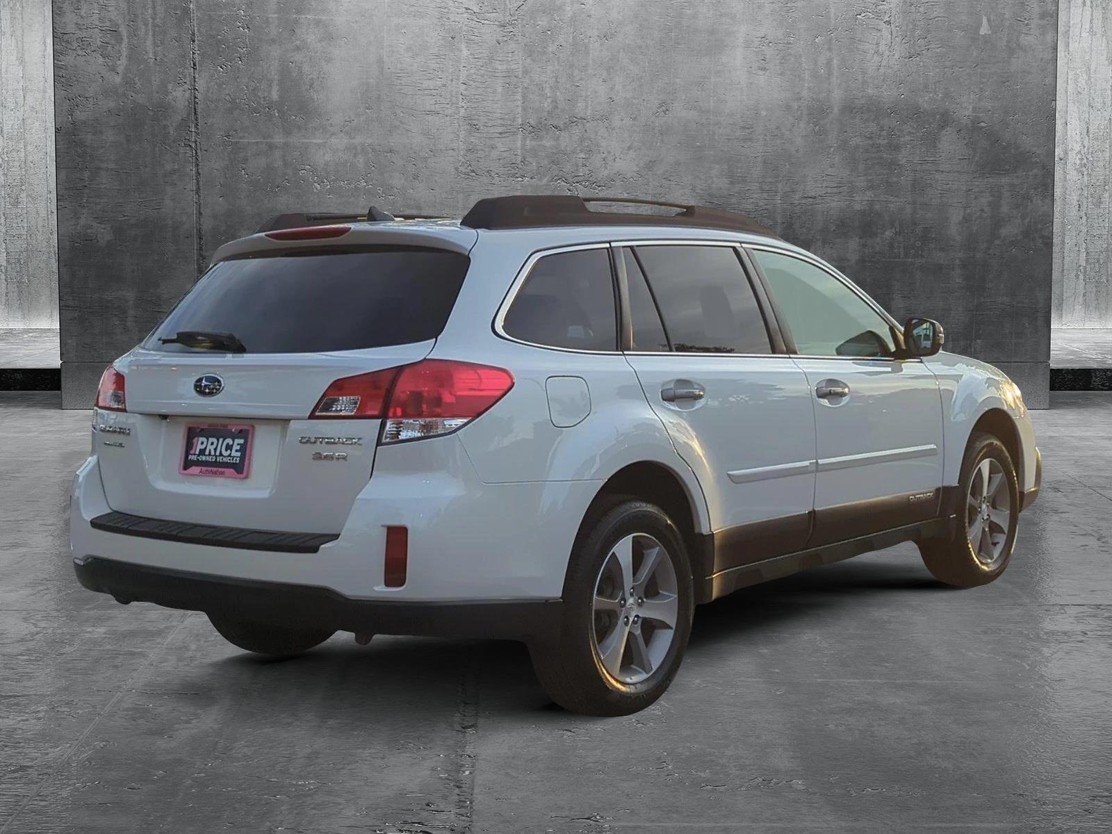 2014 Subaru Outback Vehicle Photo in Ft. Myers, FL 33907