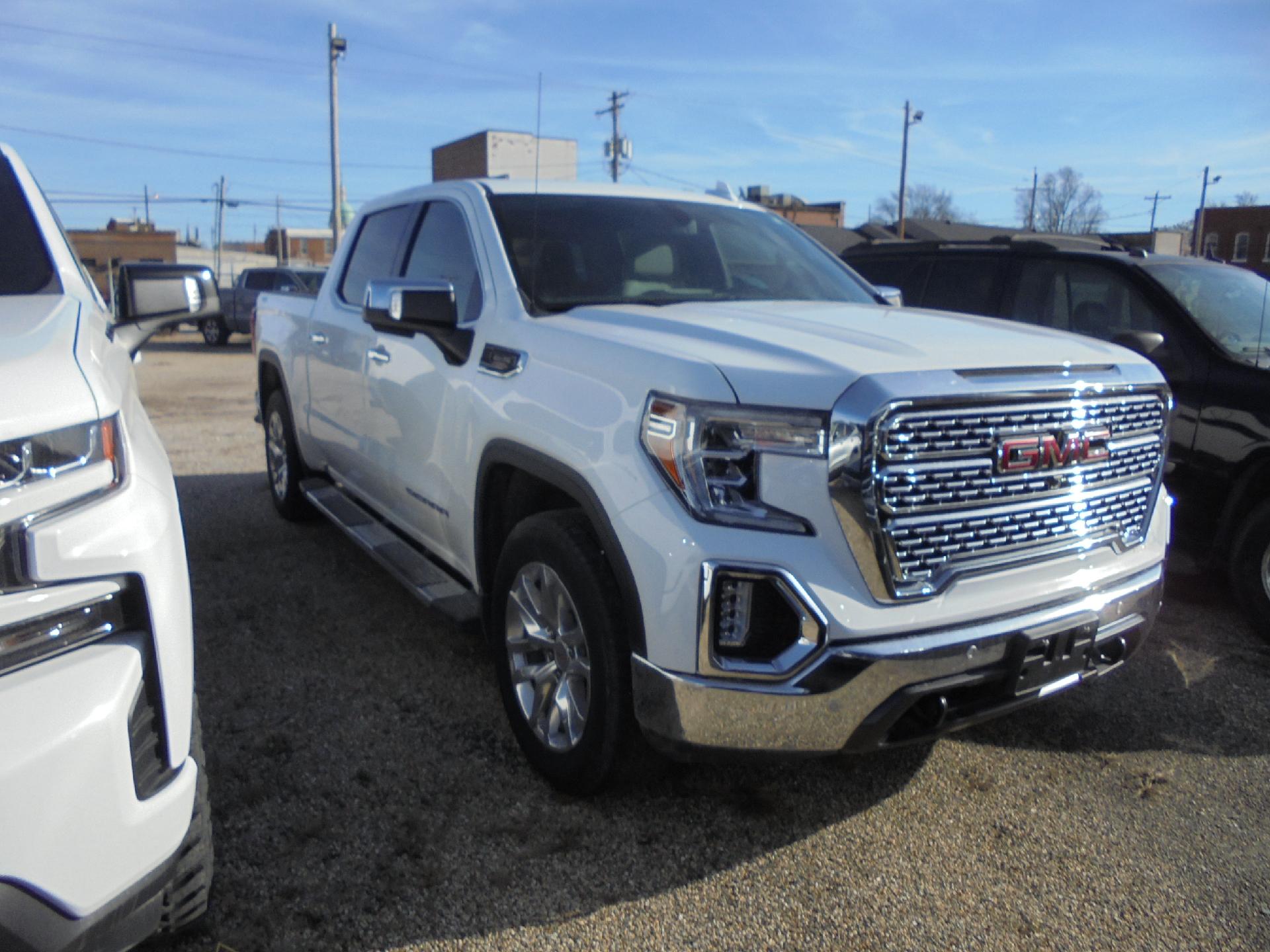 2021 GMC Sierra 1500 SLT photo 3