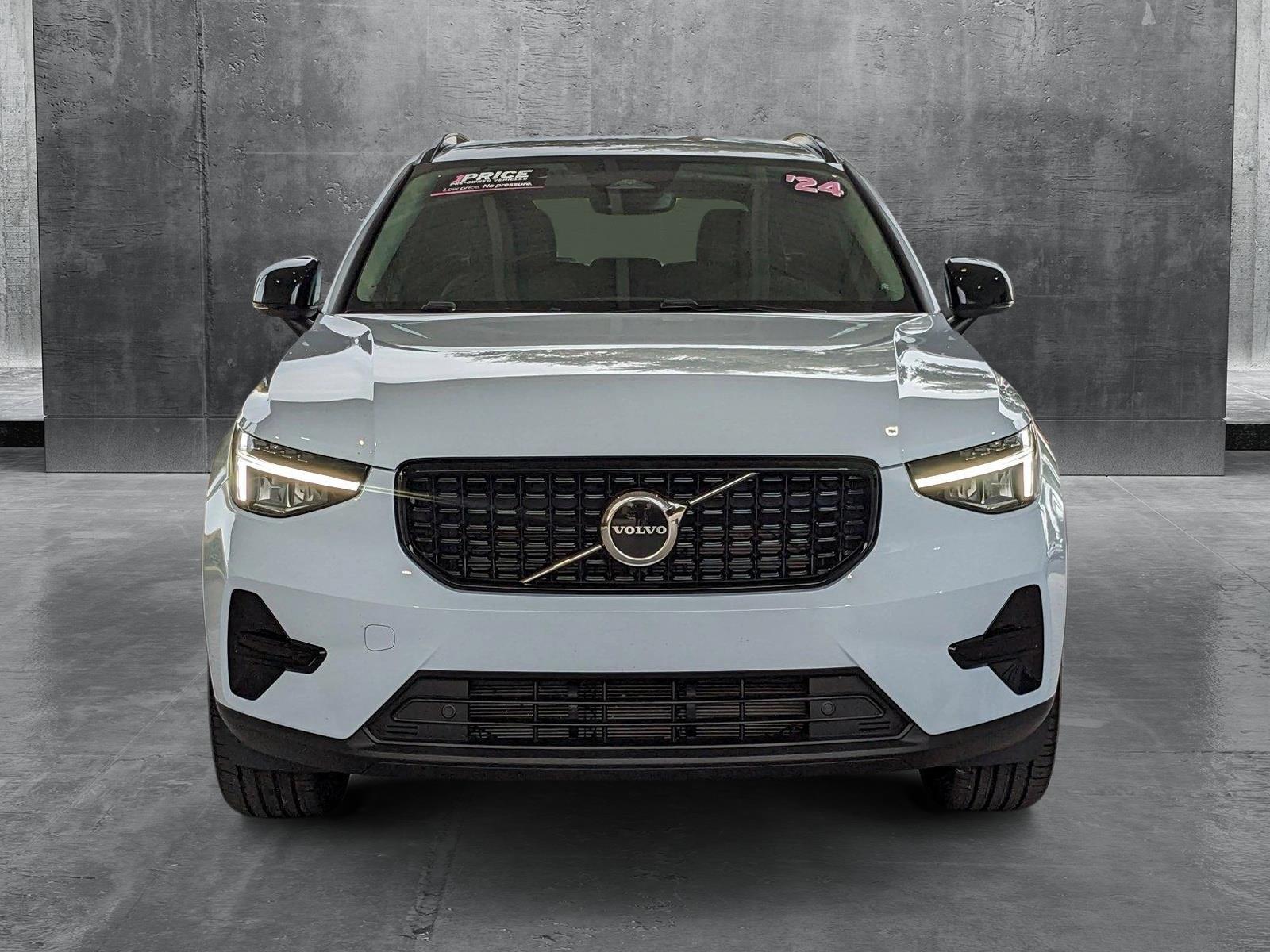 2024 Volvo XC40 Vehicle Photo in Sarasota, FL 34231