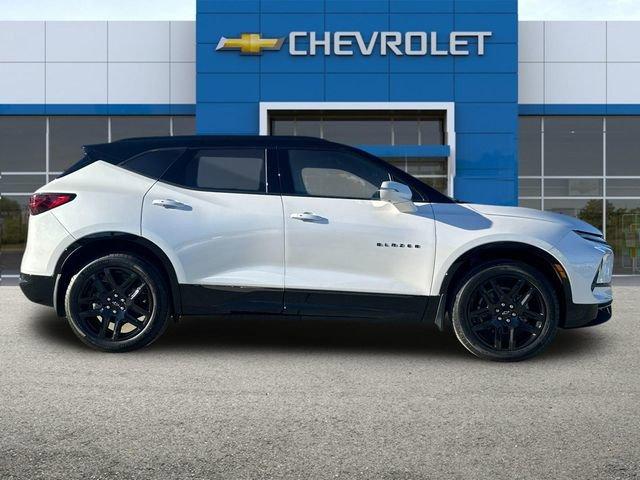 2025 Chevrolet Blazer Vehicle Photo in RIVERSIDE, CA 92504-4106