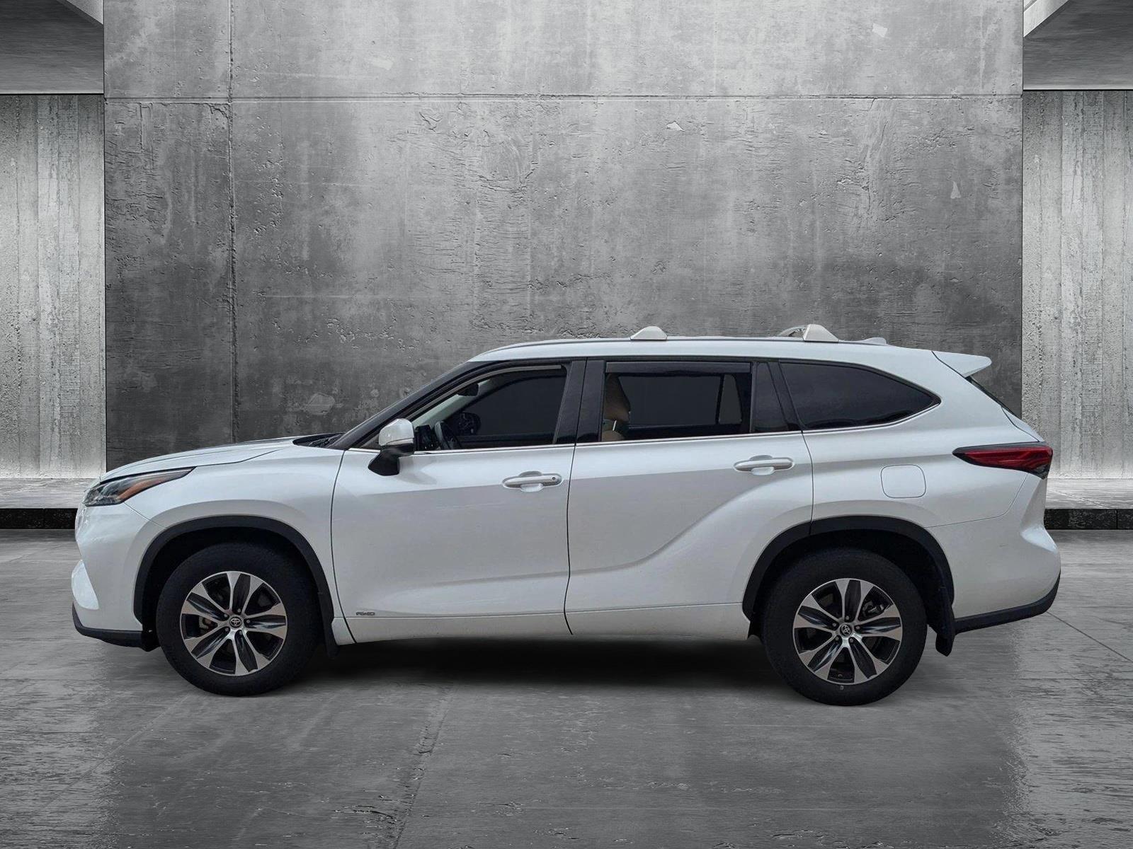 2022 Toyota Highlander Vehicle Photo in Wesley Chapel, FL 33544