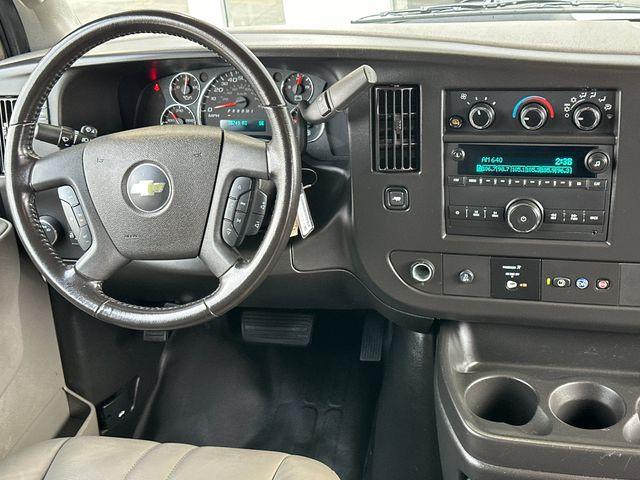 2023 Chevrolet Express Cargo 2500 Vehicle Photo in RIVERSIDE, CA 92504-4106