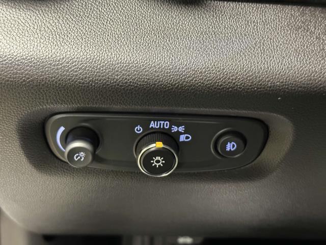 2021 Chevrolet Traverse Vehicle Photo in Roslyn, NY 11576