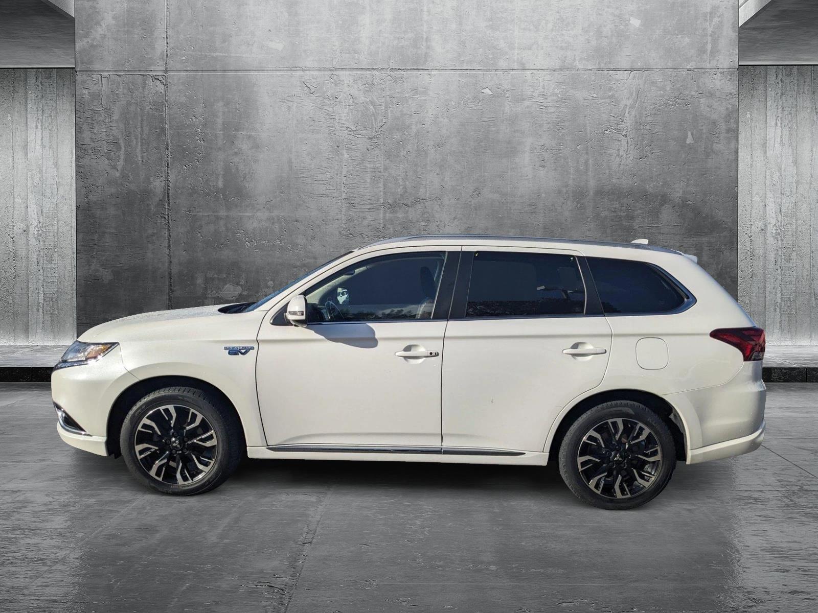 2018 Mitsubishi Outlander PHEV Vehicle Photo in MIAMI, FL 33172-3015