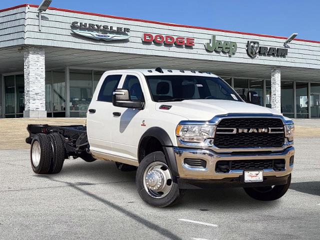 2024 Ram 5500 Chassis Cab Vehicle Photo in Ennis, TX 75119-5114