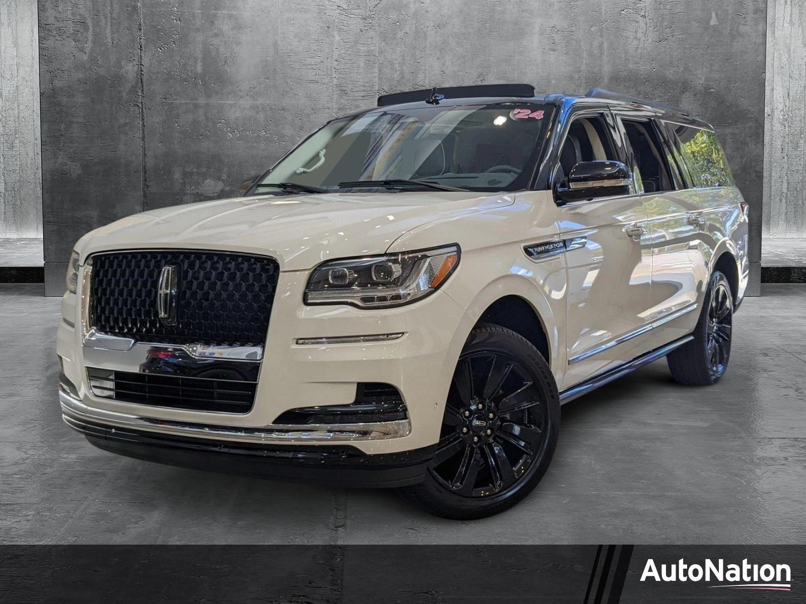 2024 Lincoln Navigator L Vehicle Photo in Pembroke Pines , FL 33027