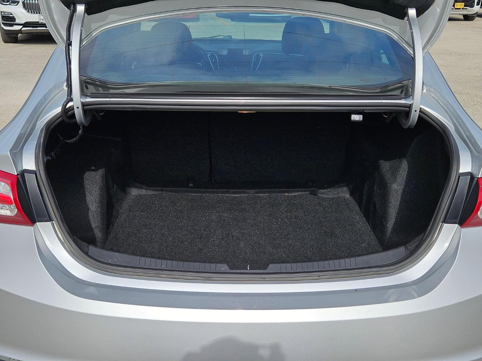2022 Chevrolet Malibu Vehicle Photo in Seguin, TX 78155
