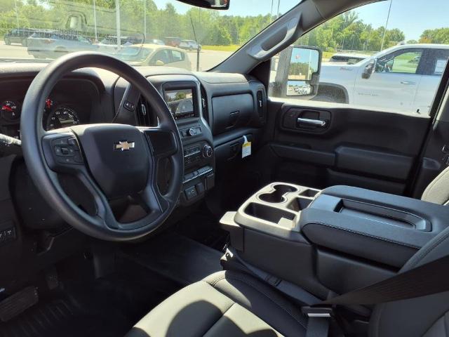 2025 Chevrolet Silverado 3500 HD Chassis Cab Vehicle Photo in EMPORIA, VA 23847-1235