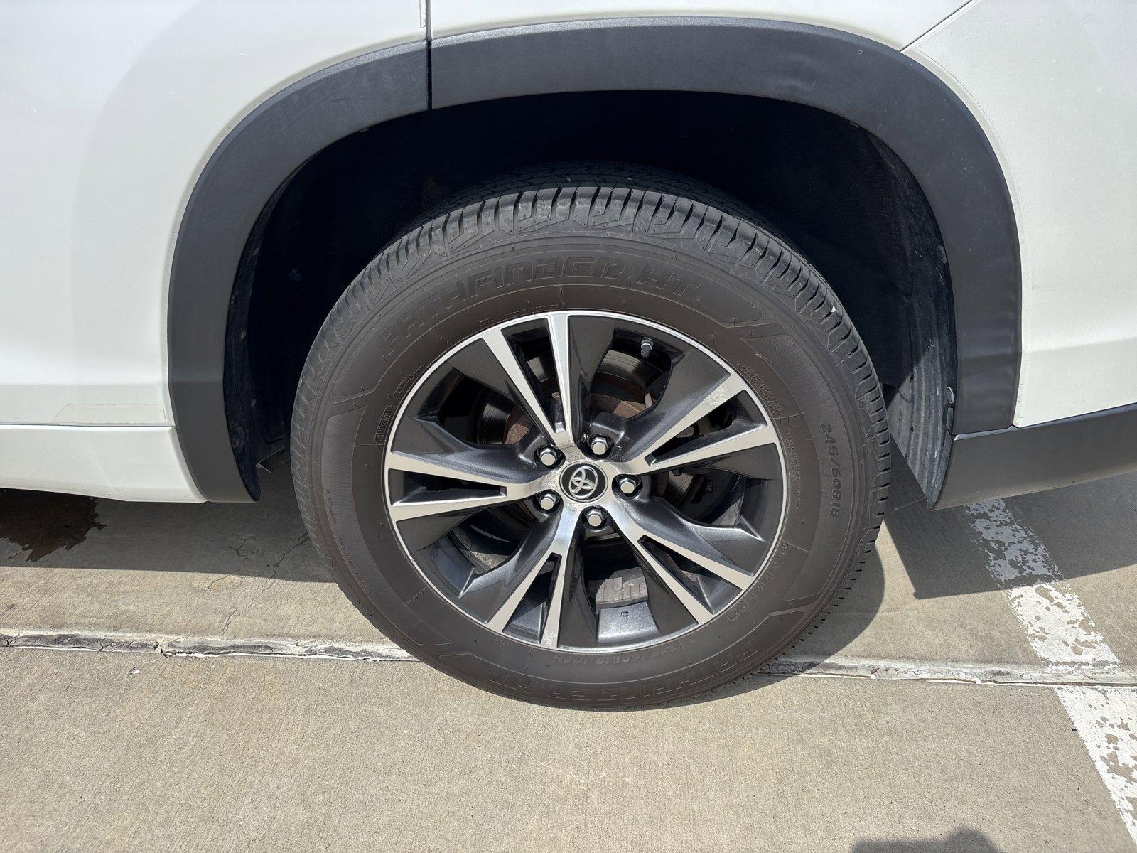 2017 Toyota Highlander Vehicle Photo in Corpus Christi, TX 78415