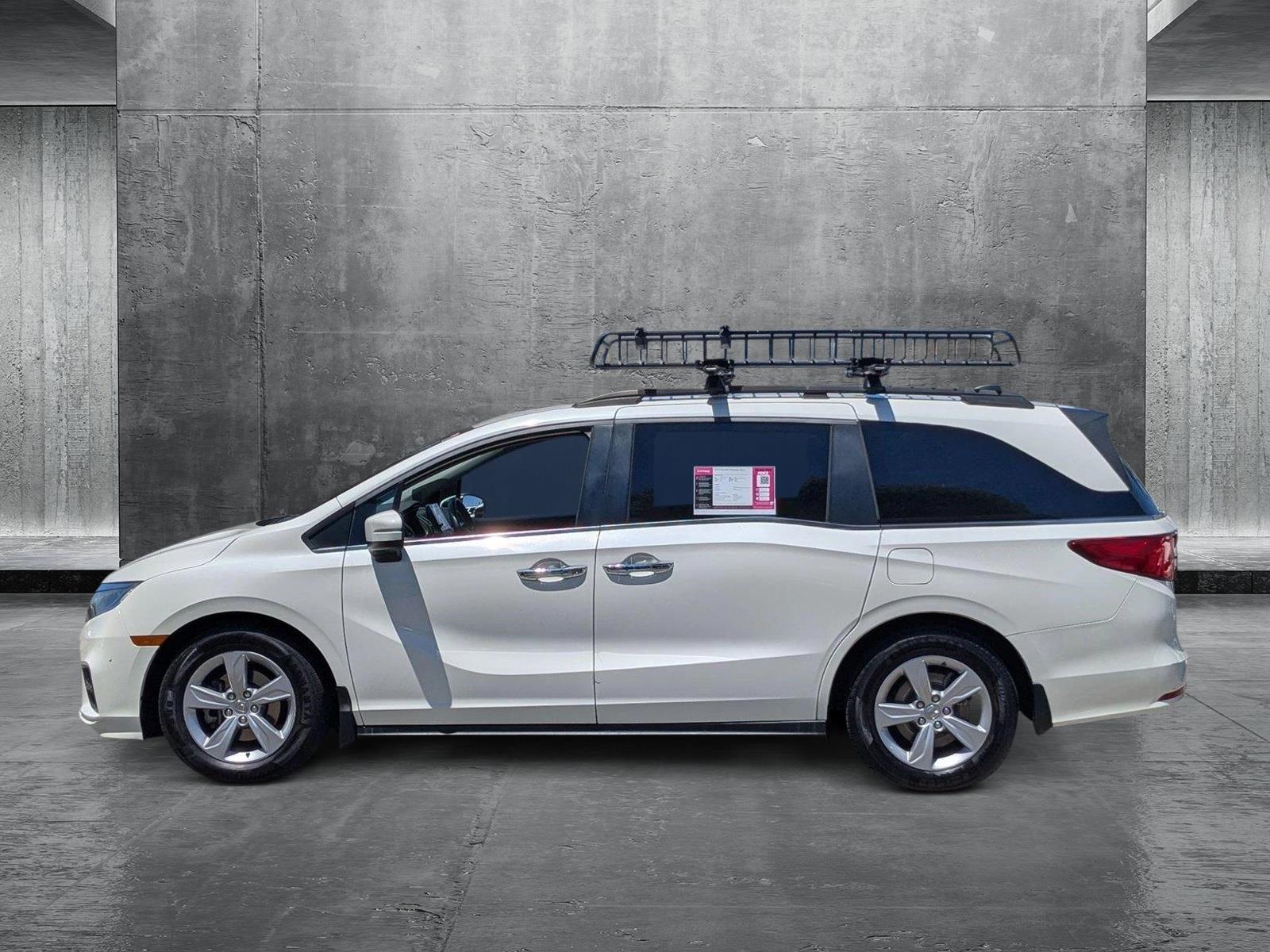 2019 Honda Odyssey Vehicle Photo in Valencia, CA 91355