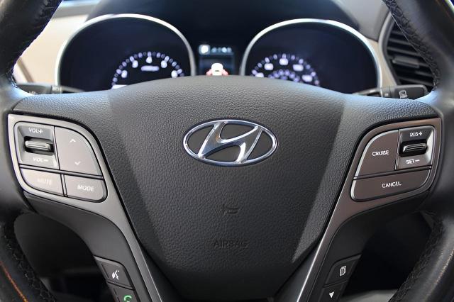 2017 Hyundai SANTA FE Vehicle Photo in Green Bay, WI 54304