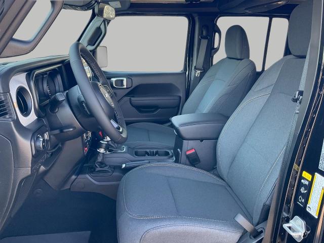2025 Jeep Wrangler Vehicle Photo in Kaukauna, WI 54130