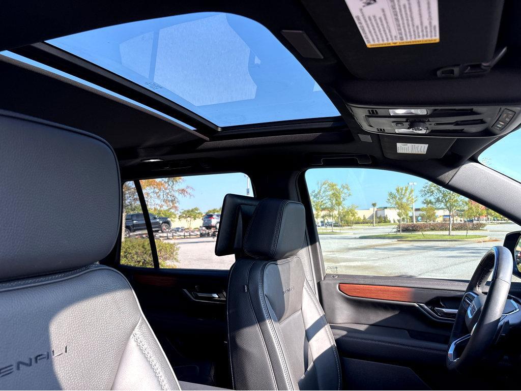 2025 GMC Yukon Vehicle Photo in POOLER, GA 31322-3252