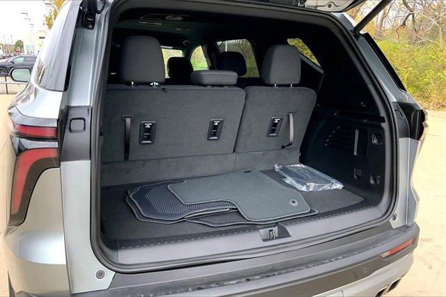 2025 Chevrolet Traverse Vehicle Photo in KANSAS CITY, MO 64114-4502