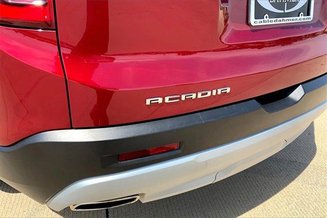 2023 GMC Acadia Vehicle Photo in TOPEKA, KS 66609-0000