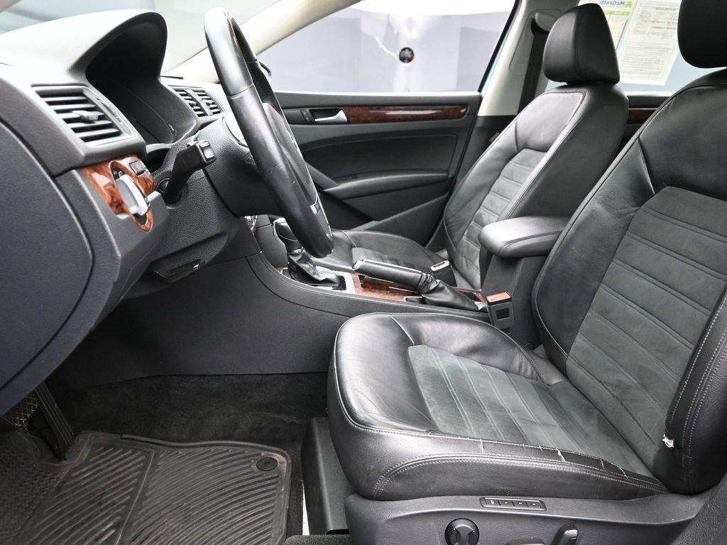 2012 Volkswagen Passat Vehicle Photo in Marion, IA 52302