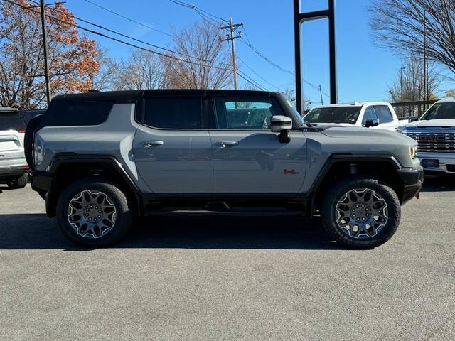 2025 GMC HUMMER EV SUV Vehicle Photo in LOWELL, MA 01852-4336