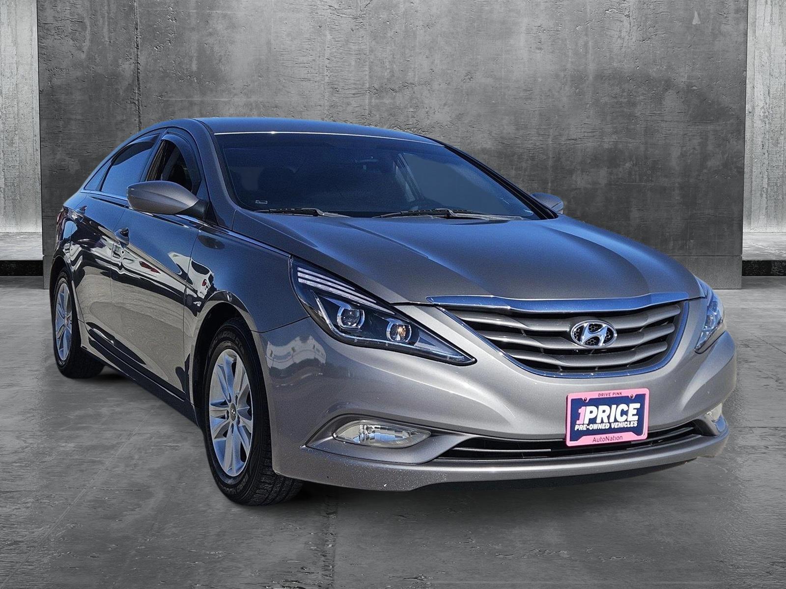 2013 Hyundai Sonata Vehicle Photo in NORTH RICHLAND HILLS, TX 76180-7199