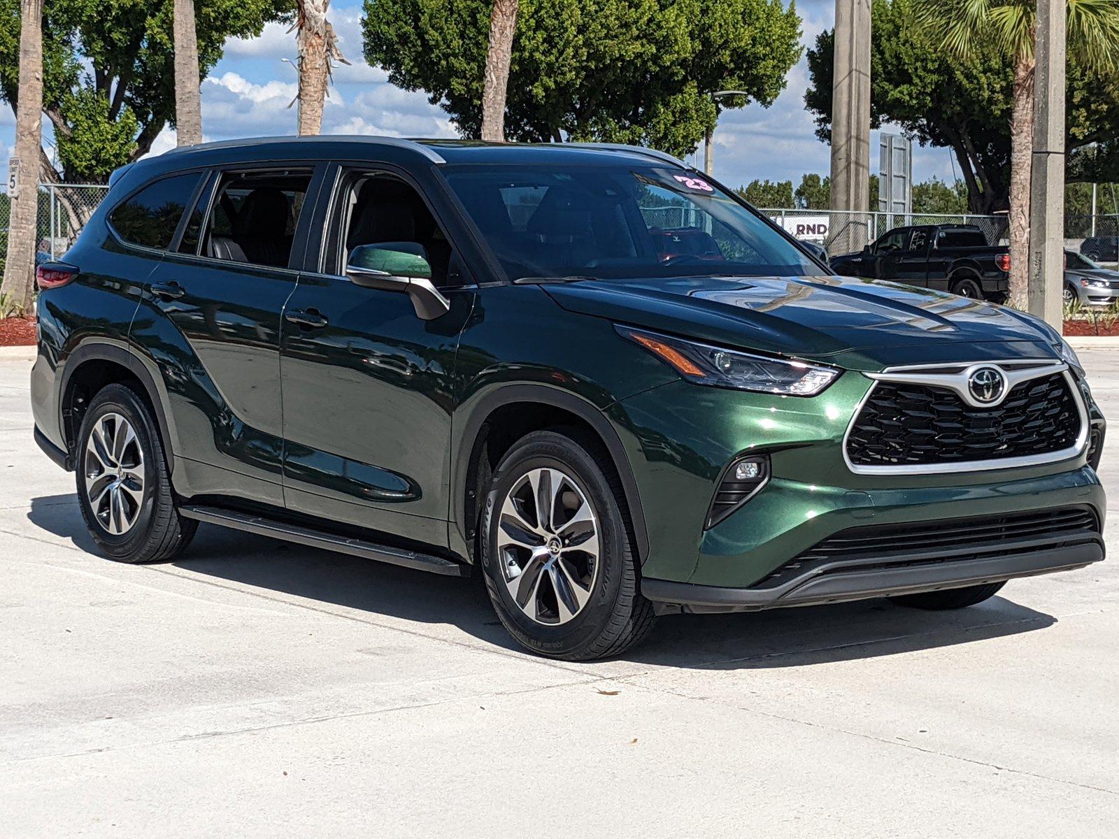 2023 Toyota Highlander Vehicle Photo in Davie, FL 33331