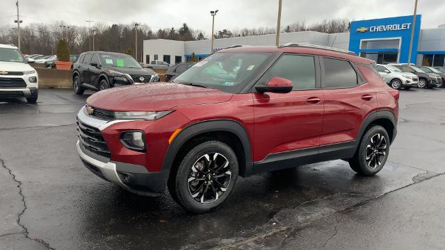 2022 Chevrolet Trailblazer Vehicle Photo in MOON TOWNSHIP, PA 15108-2571