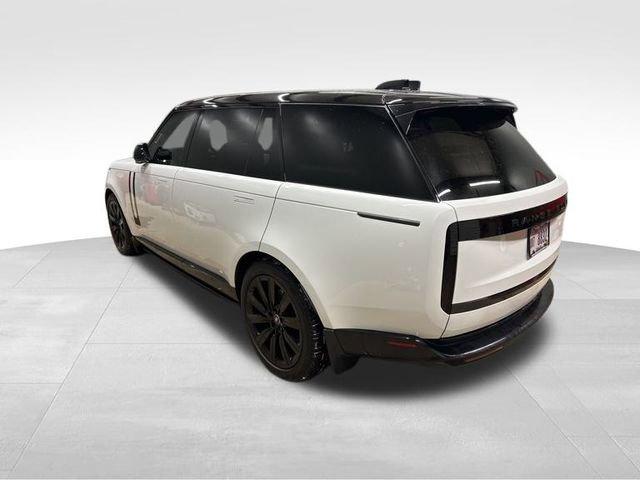 2025 Land Rover Range Rover Vehicle Photo in MEDINA, OH 44256-9631