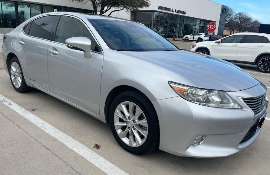 2013 Lexus ES 300h Vehicle Photo in FORT WORTH, TX 76132