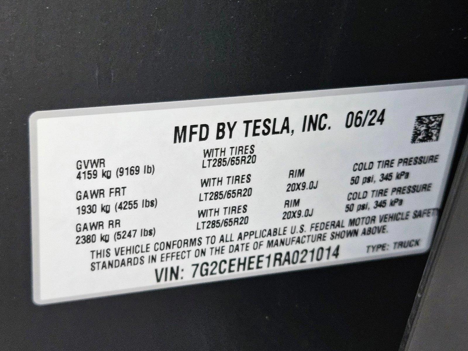 2024 Tesla Cybertruck Vehicle Photo in Fort Lauderdale, FL 33316