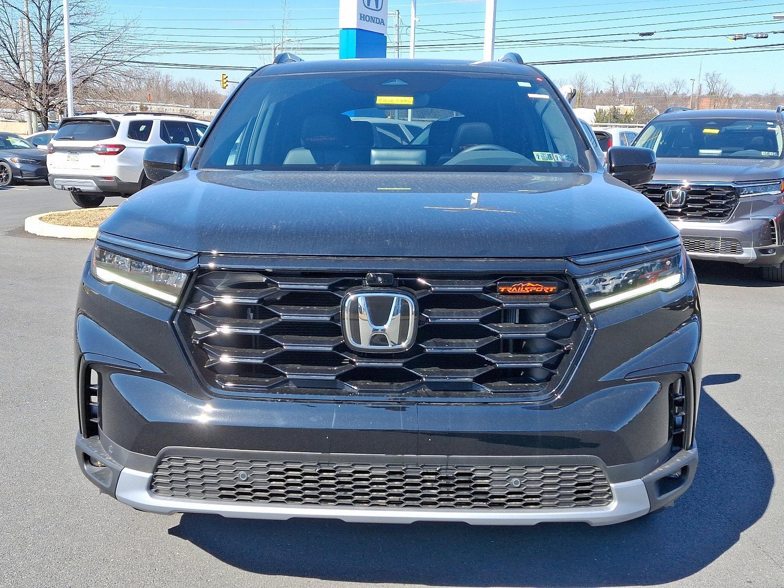 2025 Honda Pilot Vehicle Photo in Harrisburg, PA 17111