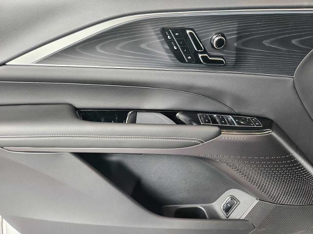 2025 Cadillac LYRIQ Vehicle Photo in HOUSTON, TX 77079
