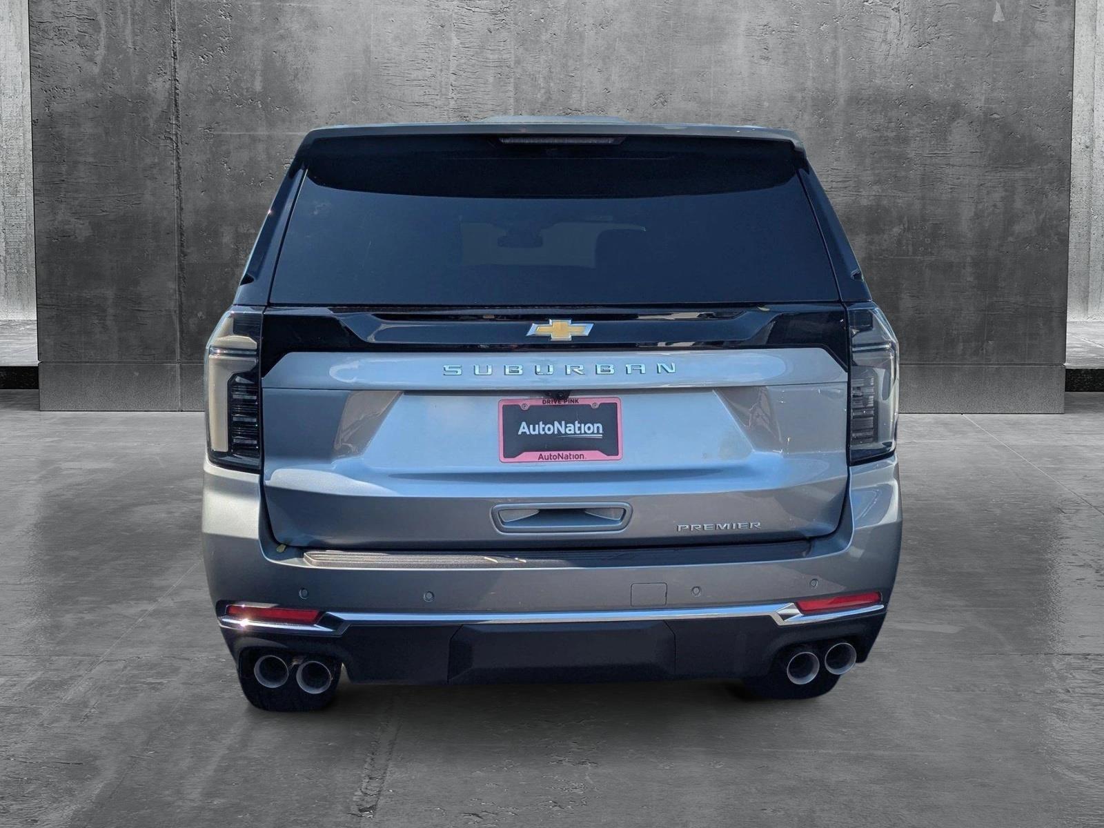 2025 Chevrolet Suburban Vehicle Photo in GREENACRES, FL 33463-3207
