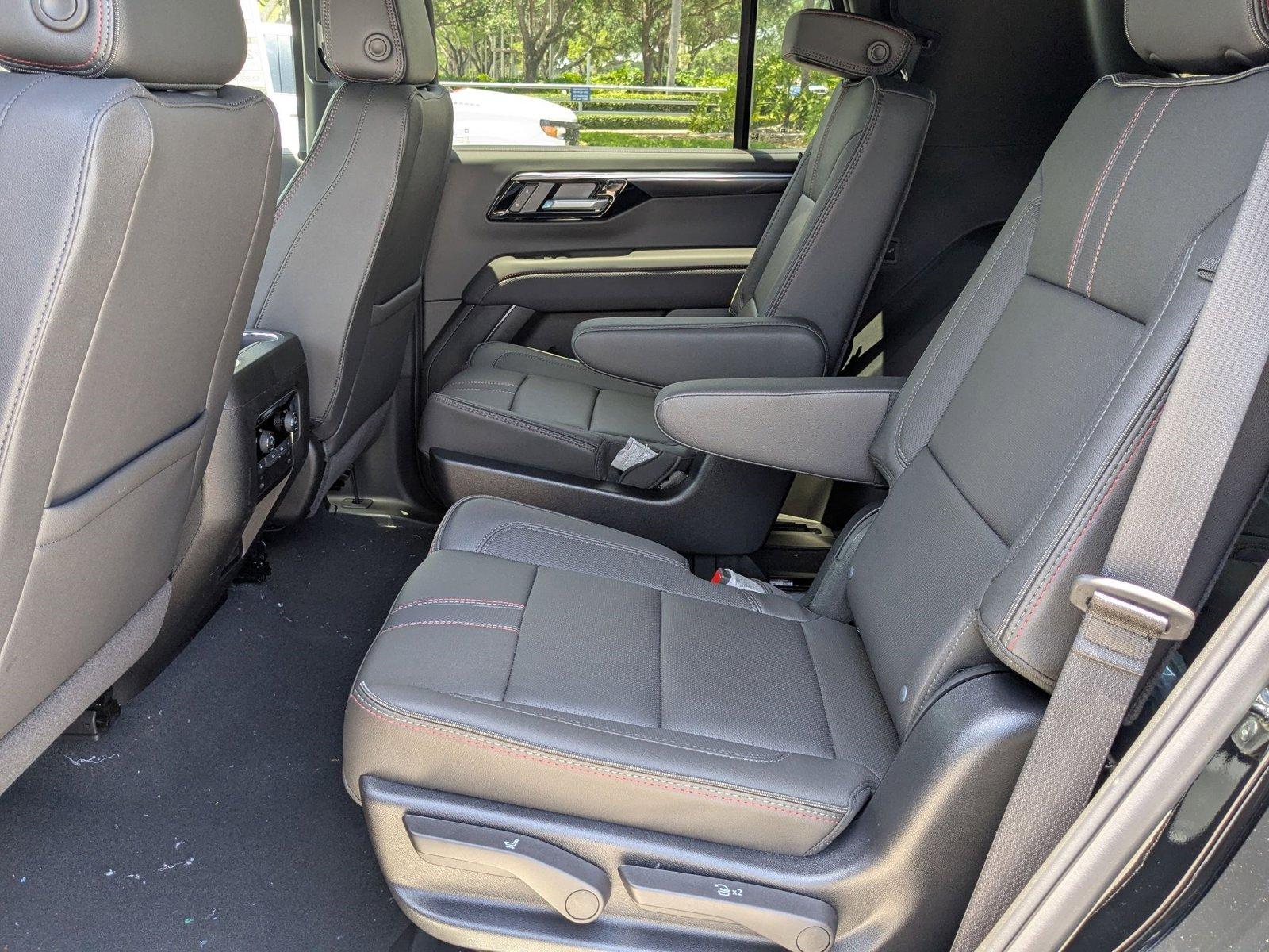 2025 Chevrolet Tahoe Vehicle Photo in PEMBROKE PINES, FL 33024-6534