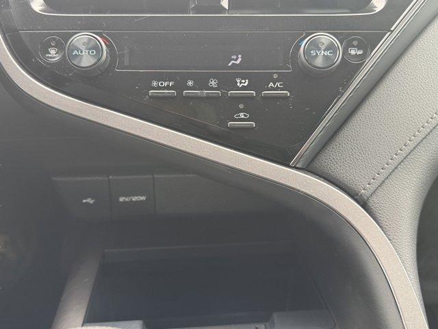 2022 Toyota Camry Vehicle Photo in LEOMINSTER, MA 01453-2952