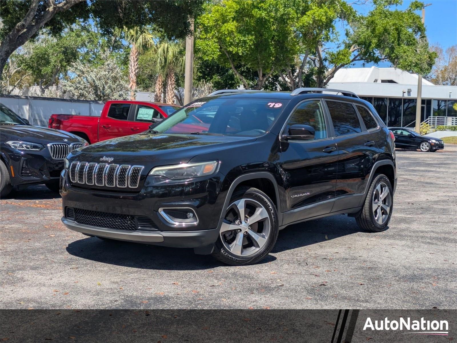 2019 Jeep Cherokee Vehicle Photo in GREENACRES, FL 33463-3207